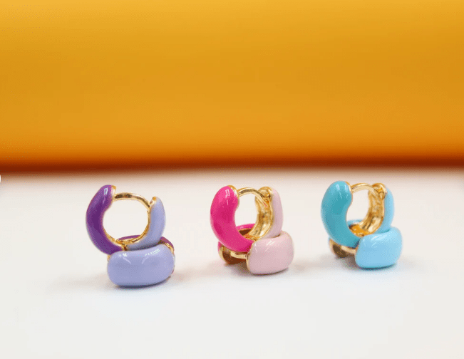 18K Gold Filled Enamel Small Huggie Earrings (K116A) - Black & White