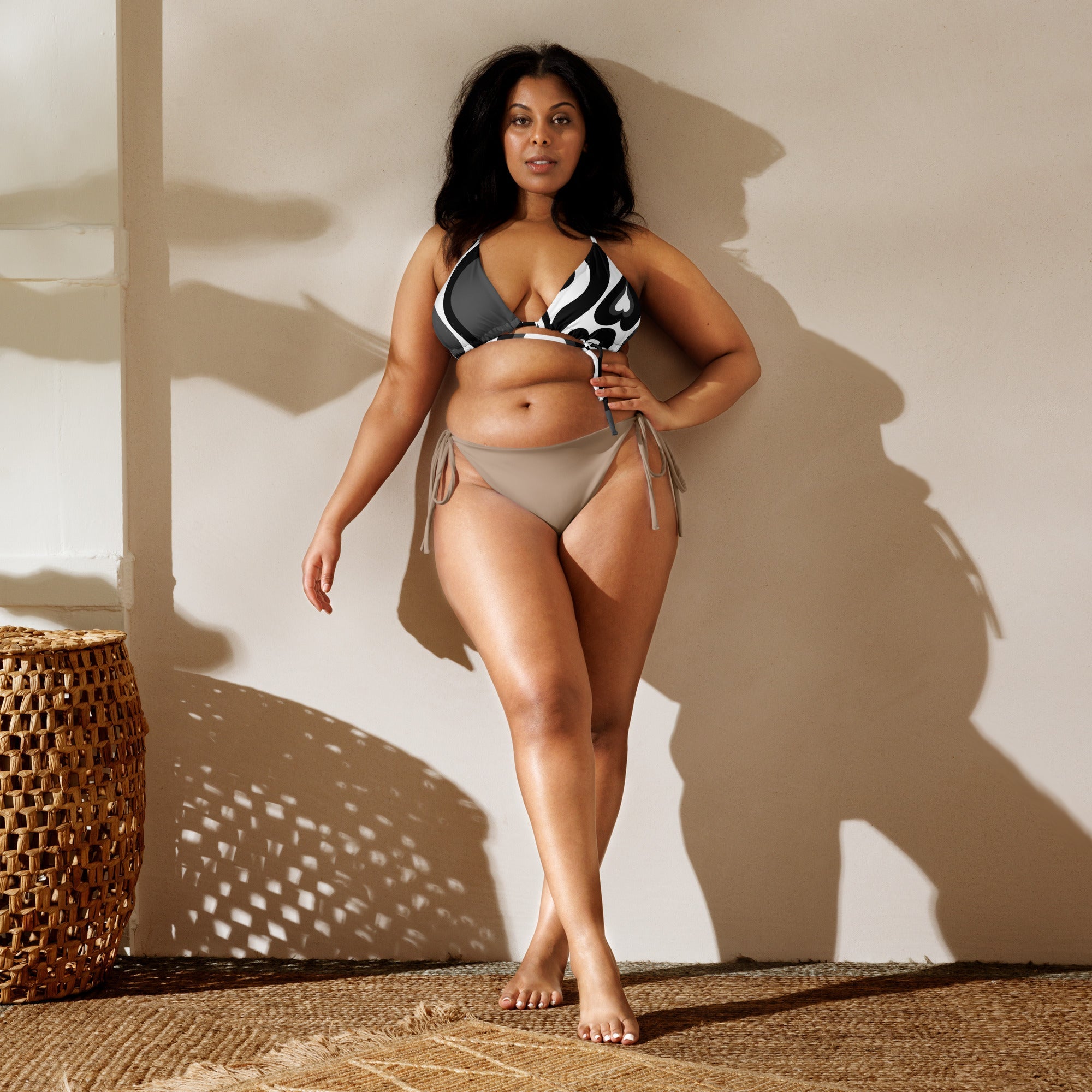 Black Hearts All - over print recycled string bikini top - Black & White