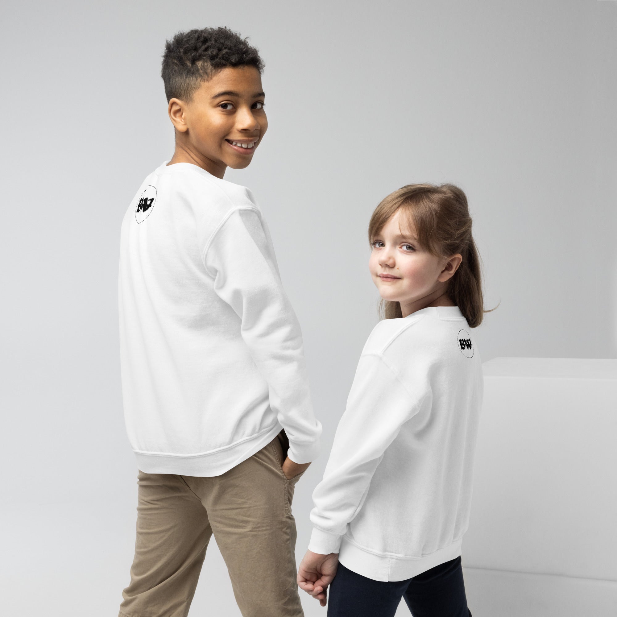 Cute Black Cat Youth crewneck sweatshirt - Black & White