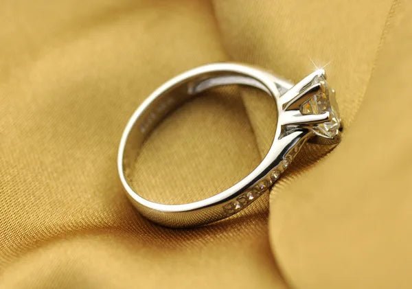 Luxury 925 Sterling Silver Classic Ring for Women Six claw jewelry simple 70ct diamond ring imitation diamond women's ring - Black & White