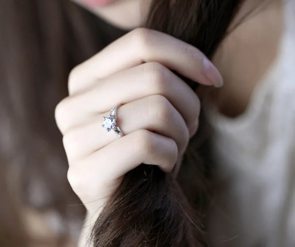 Luxury 925 Sterling Silver Classic Ring for Women Six claw jewelry simple 70ct diamond ring imitation diamond women's ring - Black & White